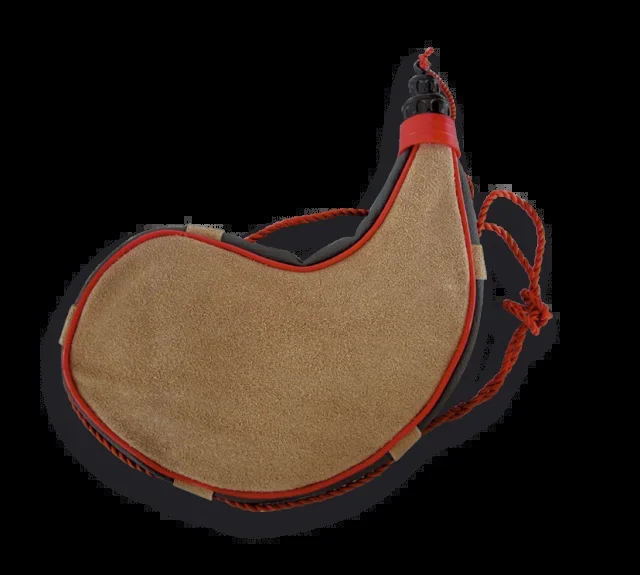 Bota De Vino Curva. Capacidad para 1,5 Litros con cuerda para colgar en piel 34504