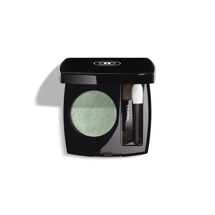 CHANEL Ombre Essentielle sombra de ojos 2,2 g 254 Menthe À L’eau Brillo