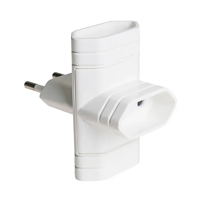 Clavija triple 10a 250v 4mm 2300w blanco. solera 6009.