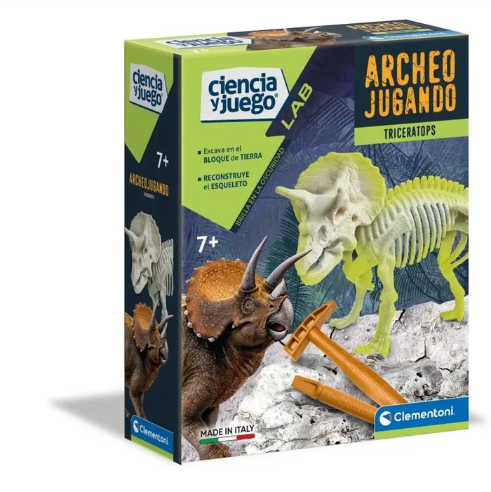 Clementoni – Arqueojugando Triceratops fosforescente – juego científico para excavar y montar dinosaurios a partir de 7 años, juguete en español (55031)