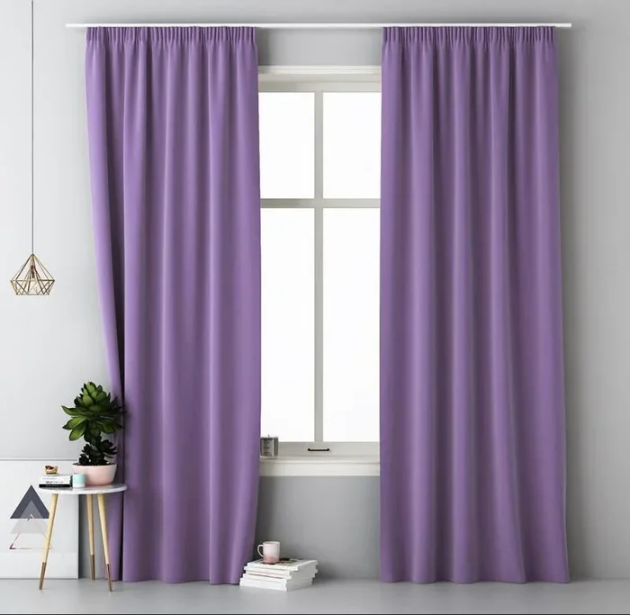 Cortina aura – púrpura 140×250 tape