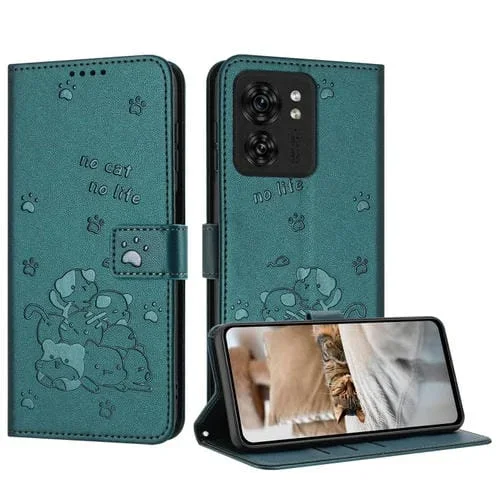 Funda de Cuero Motorola Edge 40 con Diseño de Gatito en Relieve y Cordón (Verde Oscuro)