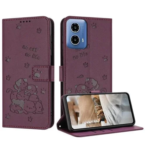 Funda de Cuero Motorola Moto G34 con Diseño de Gatito en Relieve y Cordón (Rojo Vino)