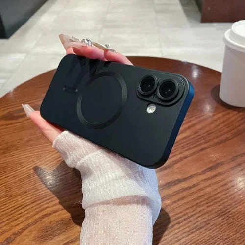 Funda para iPhone 16 Plus TPU Líquido con Pintura Metalizada y Magsafe (Negra)