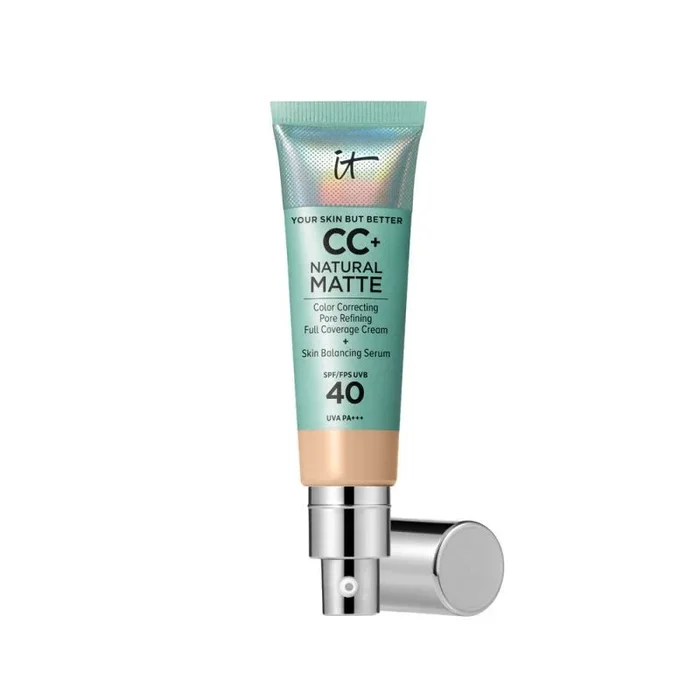 IT Cosmetics, Base de Maquillaje Matificante y Control de Brillo 16h, Minimiza Poros, Hidrata 24h, Your Skin But Better CC+, Tono Light, 32 ml