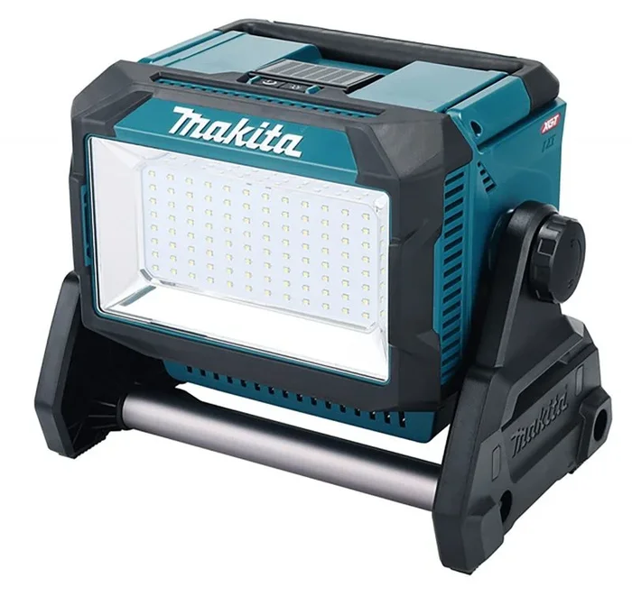 Makita ML009G 40V Max Li-ion XGT Luz de trabajo inalámbrica – Baterías y cargador no incluidos