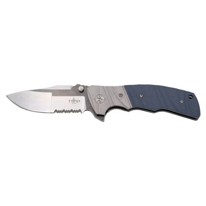 Navaja Third K1921BLS, Virola de Acero y Mango G10, Hoja de Acero 8Cr14MoV de 9.6 cm con sierra, acabado «Two Tone» en máquina CNC, piedra limipia oscura y piedra limipia clara.