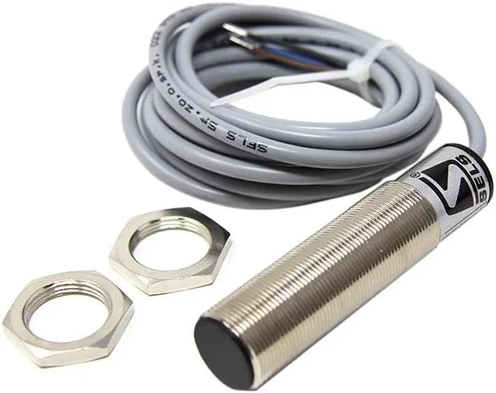 Sensor Inductivo Alcance 0÷8mm 90÷250vac M18 Pcia-8r