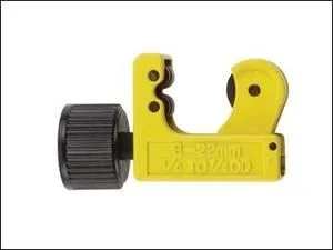 STANLEY 0-70-447 – Cortatubos ajustable de 3 a 22mm