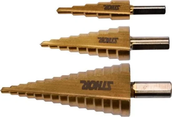 Sthor 22616 – Juego de 3 brocas HSS titanio, tamaños 4-12 mm, 4-20 mm, 4-32 mm, dorado, ideal para perforaciones precisas.