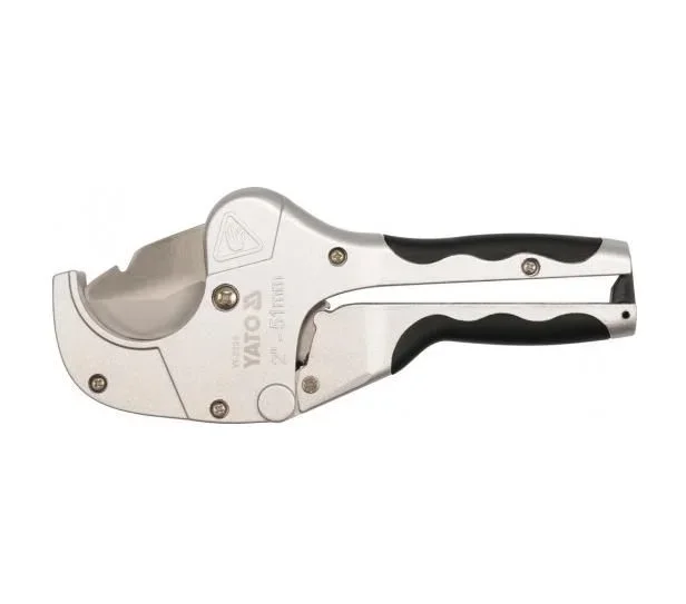 Yato, modelo YT-2228, Cortatubos profesional para PVC de 51 mm, herramienta precisa y duradera para cortar tubos de PVC en fontanería e instalaciones hidráulicas.